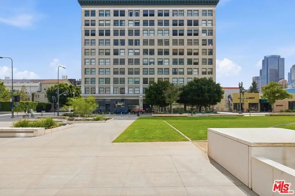 108 W 2nd Street #908 Los Angeles, CA 90012