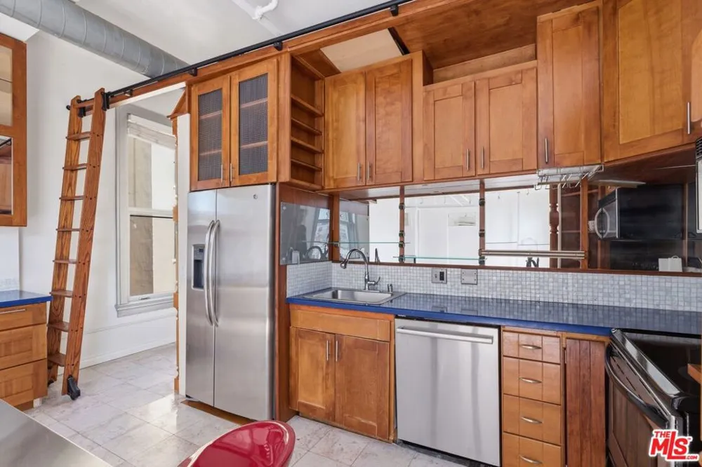 108 W 2nd Street #908 Los Angeles, CA 90012