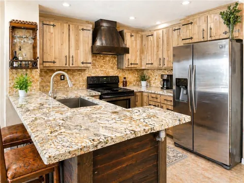 25023 Peachland Avenue #253