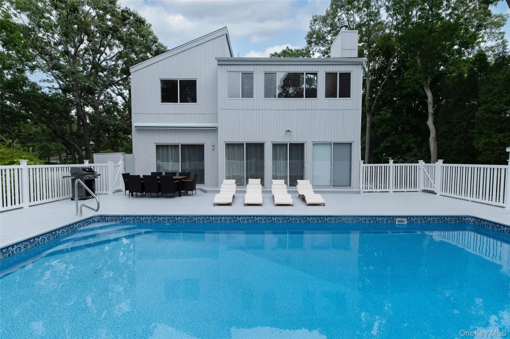 58 Homewood Drive East Quogue, NY 11946