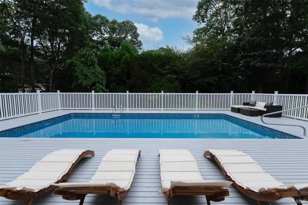 58 Homewood Drive East Quogue, NY 11946