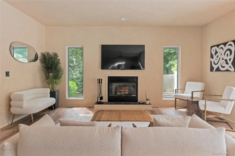 58 Homewood Drive East Quogue, NY 11946