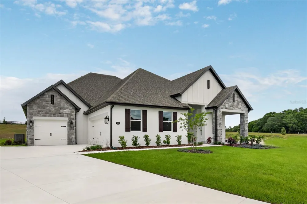 3836 SADDLE HILL TRAIL Fruitland Park, FL 34731