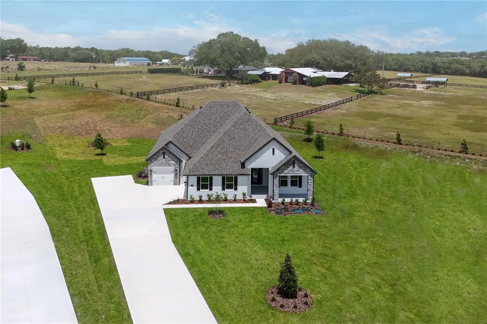 3836 SADDLE HILL TRAIL Fruitland Park, FL 34731