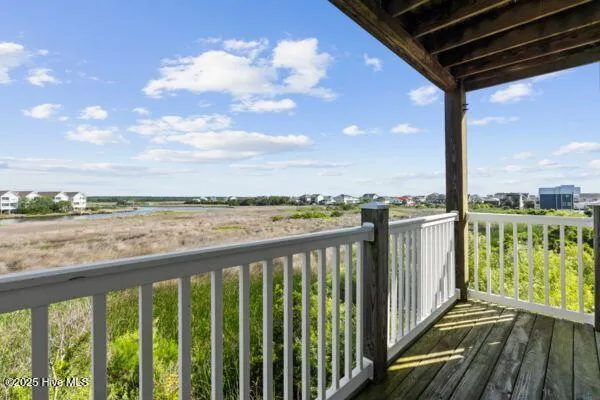 1505 New River Drive #210 Surf City, NC 28445
