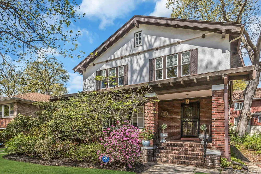 116 82nd Road Kew Gardens, NY 11415
