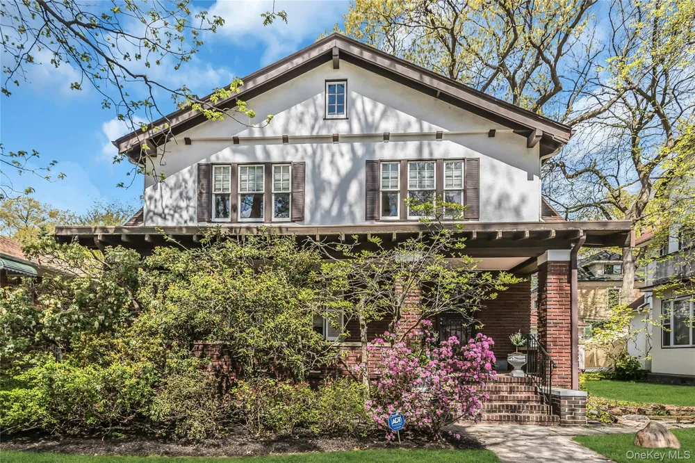 116 82nd Road Kew Gardens, NY 11415