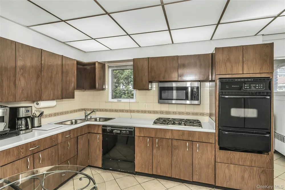 116 82nd Road Kew Gardens, NY 11415