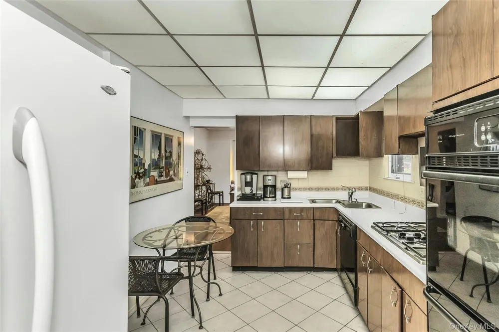 116 82nd Road Kew Gardens, NY 11415
