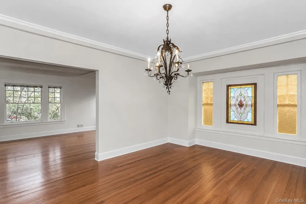 116 82nd Road Kew Gardens, NY 11415