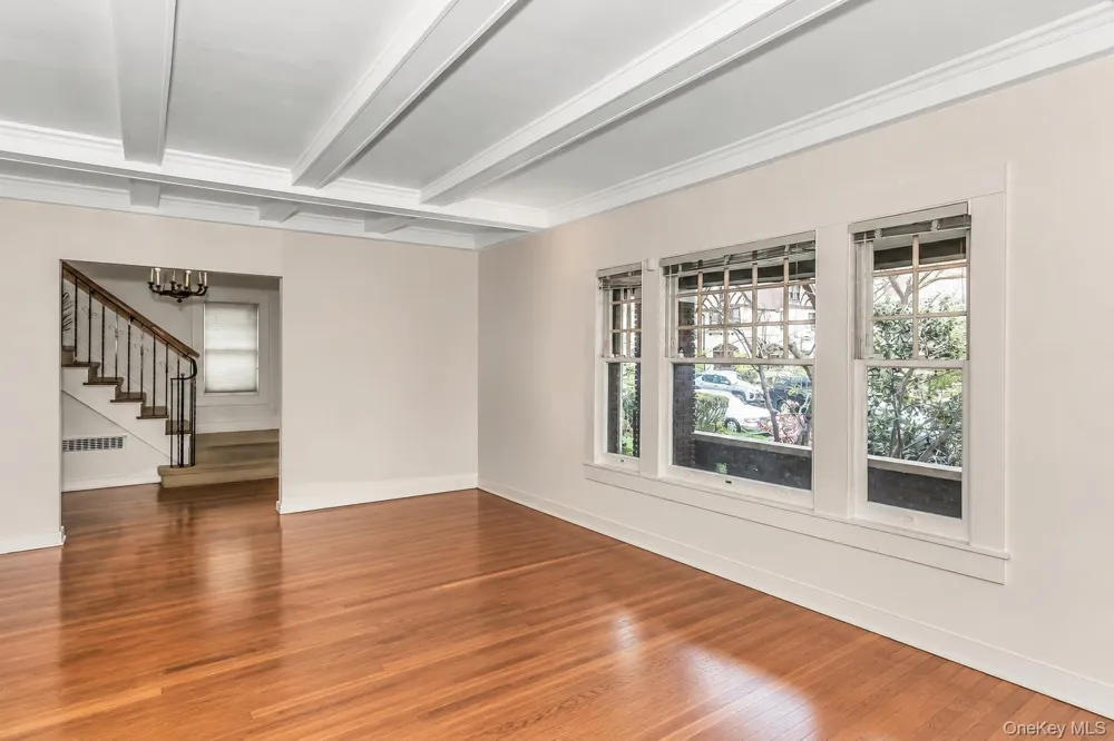 116 82nd Road Kew Gardens, NY 11415