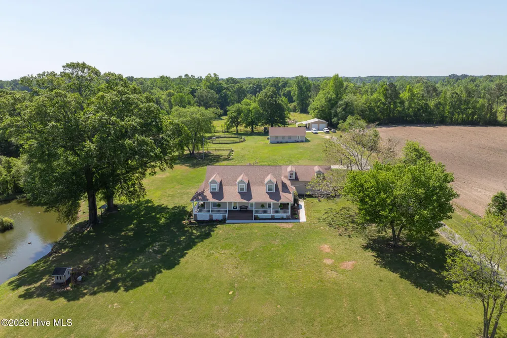 389 Beulaville Highway Richlands, NC 28574