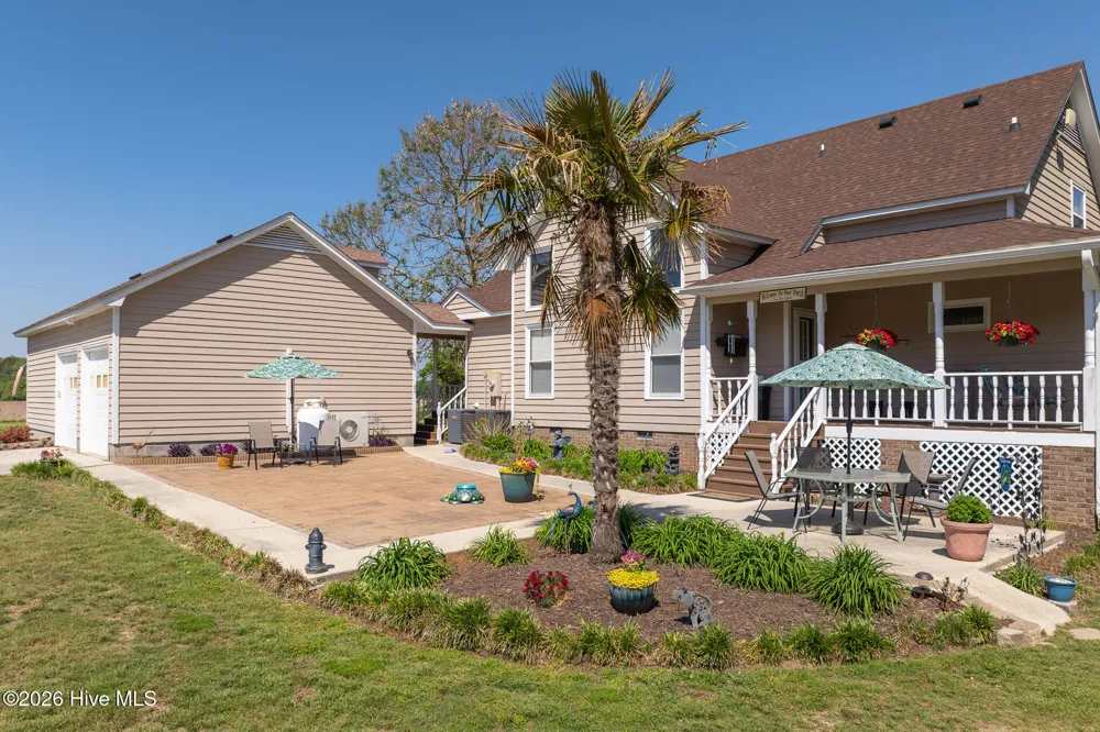 389 Beulaville Highway Richlands, NC 28574