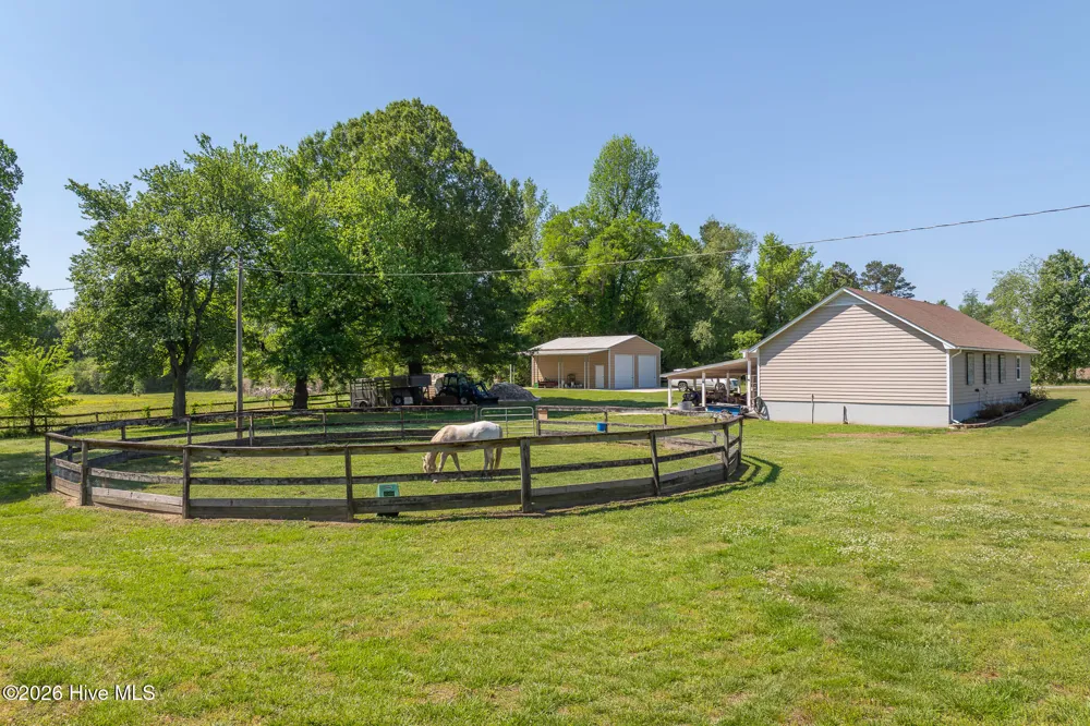 389 Beulaville Highway Richlands, NC 28574