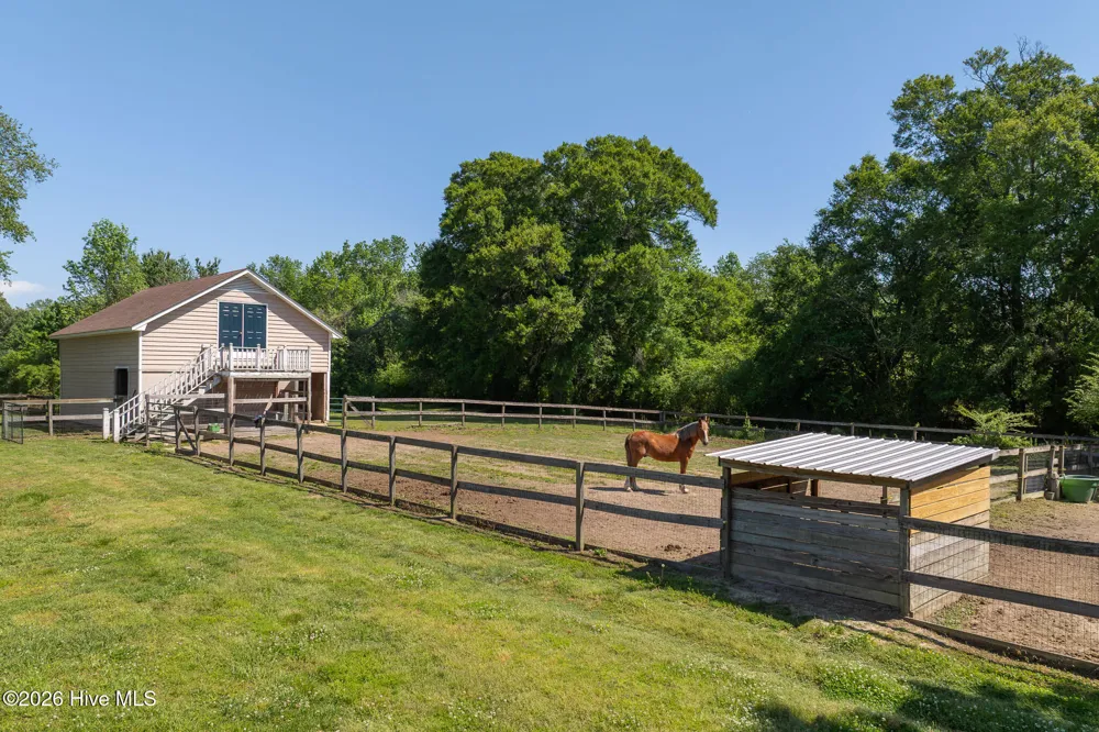 389 Beulaville Highway Richlands, NC 28574