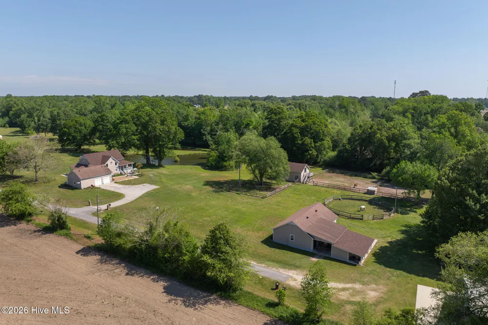 389 Beulaville Highway Richlands, NC 28574