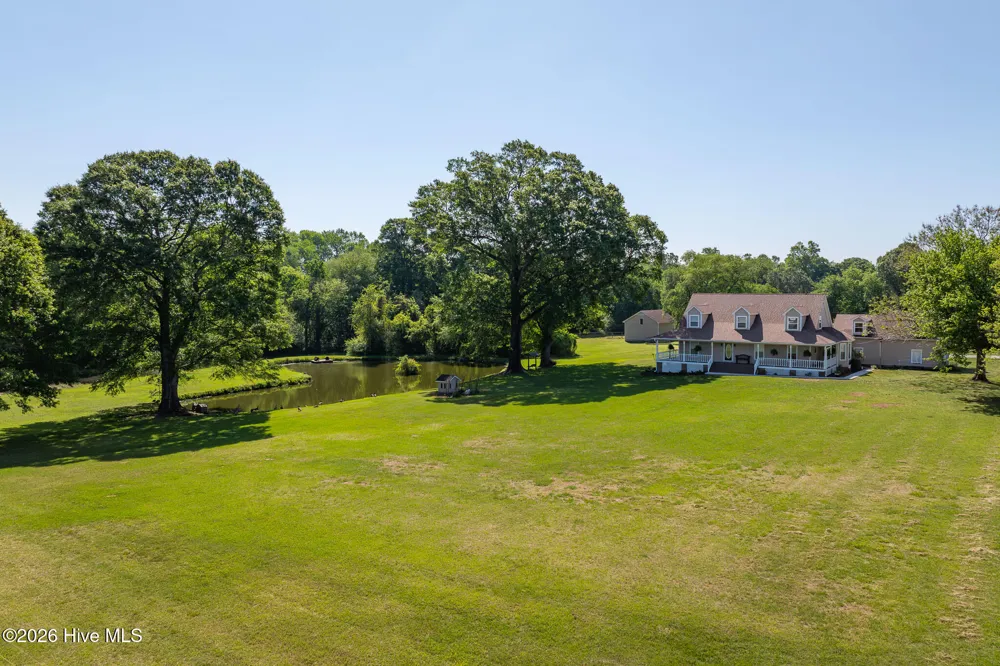 389 Beulaville Highway Richlands, NC 28574
