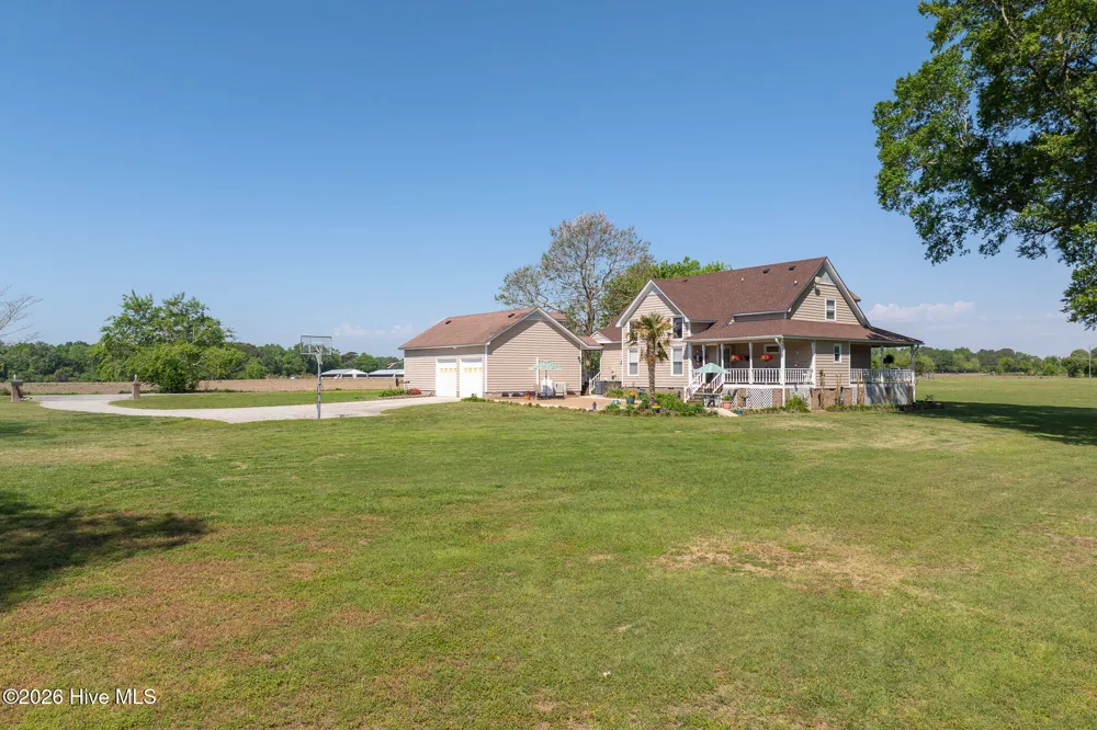 389 Beulaville Highway Richlands, NC 28574