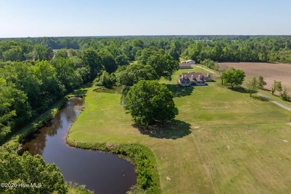 389 Beulaville Highway Richlands, NC 28574