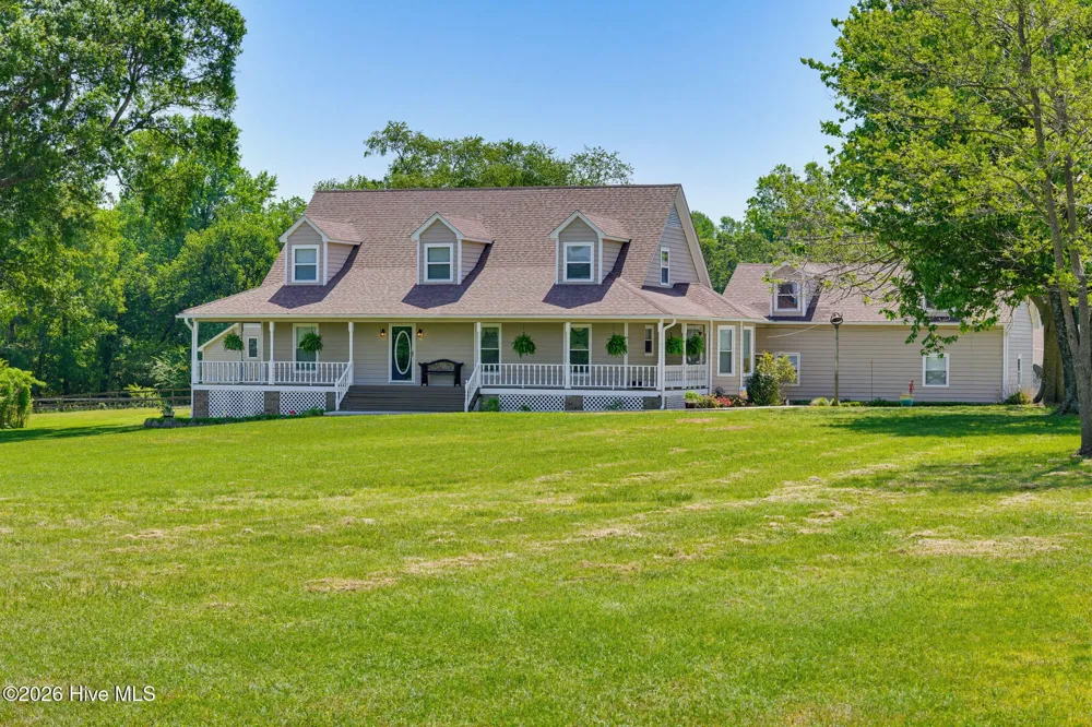 389 Beulaville Highway Richlands, NC 28574