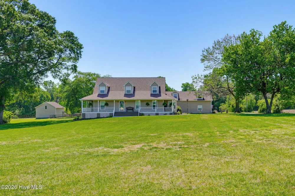 389 Beulaville Highway Richlands, NC 28574
