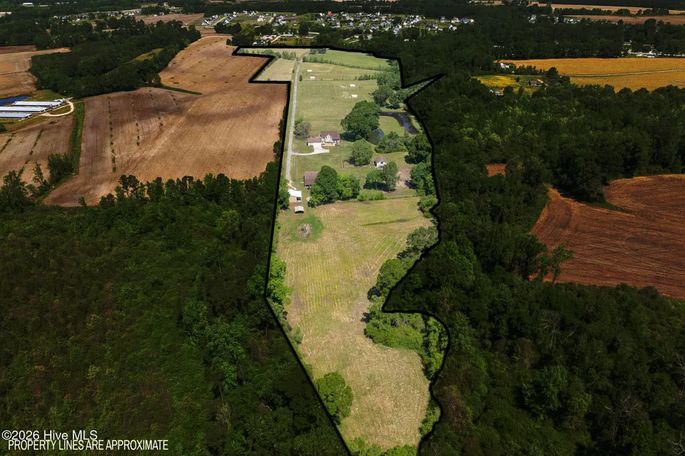 389 Beulaville Highway Richlands, NC 28574