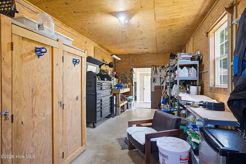 389 Beulaville Highway Richlands, NC 28574