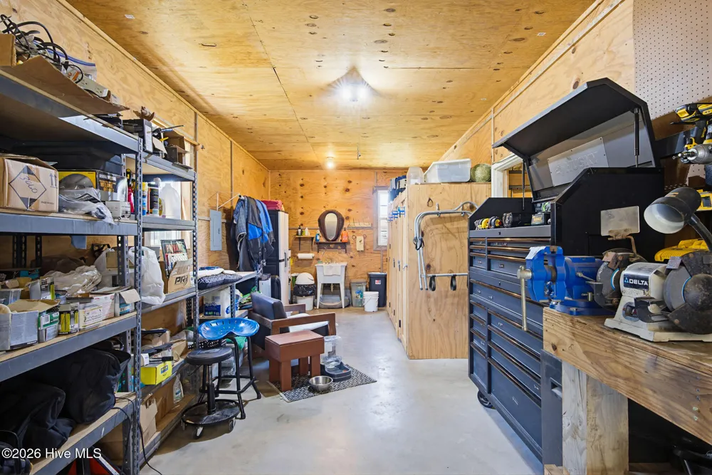 389 Beulaville Highway Richlands, NC 28574