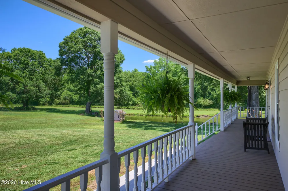 389 Beulaville Highway Richlands, NC 28574