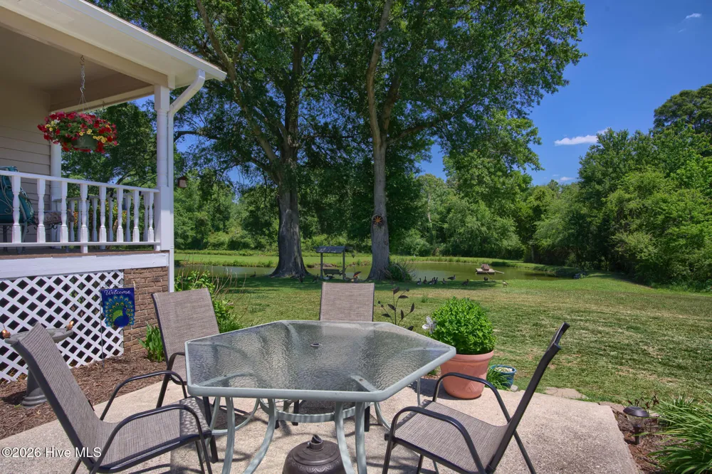 389 Beulaville Highway Richlands, NC 28574