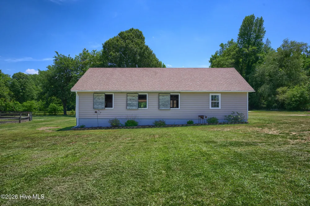 389 Beulaville Highway Richlands, NC 28574