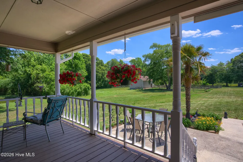 389 Beulaville Highway Richlands, NC 28574