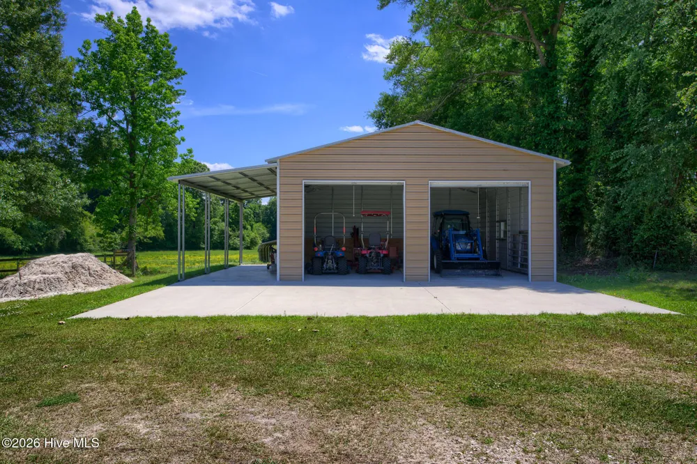 389 Beulaville Highway Richlands, NC 28574