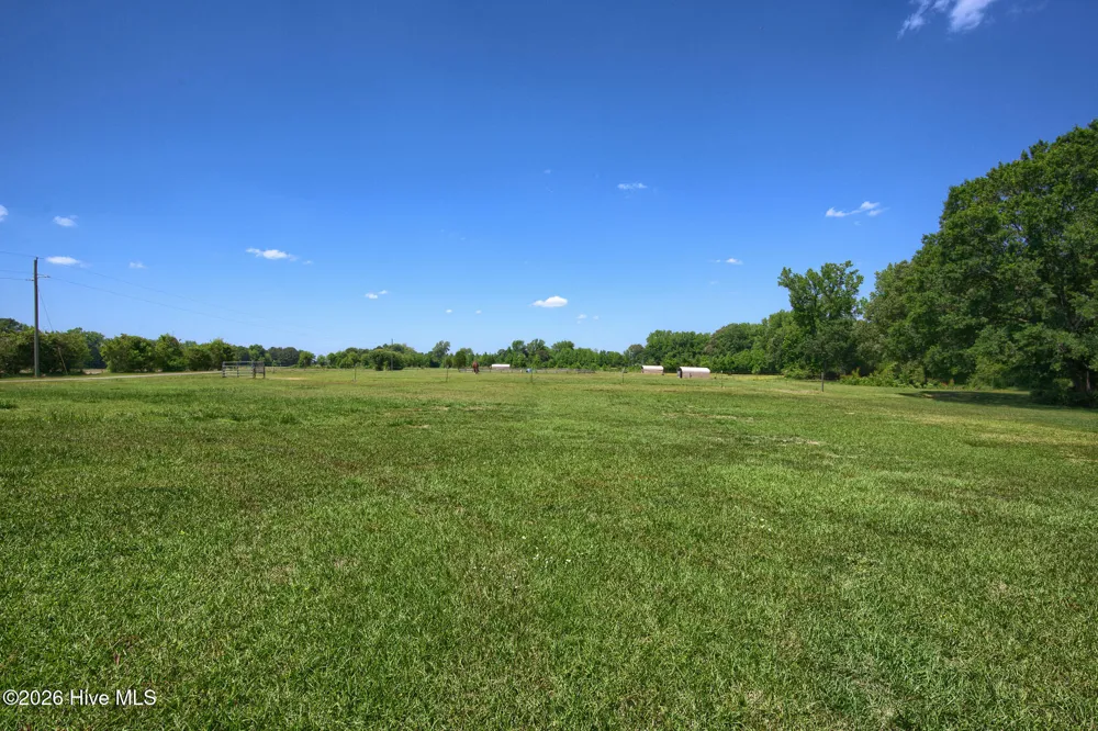 389 Beulaville Highway Richlands, NC 28574