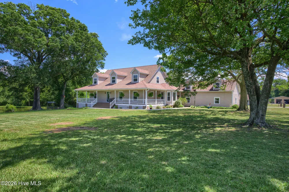 389 Beulaville Highway Richlands, NC 28574