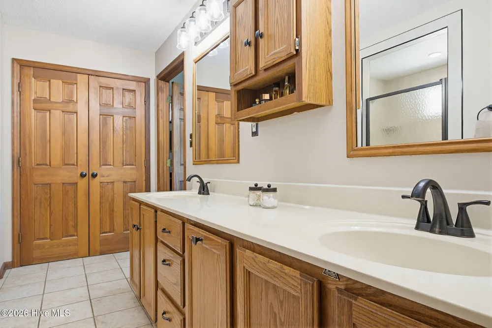 389 Beulaville Highway Richlands, NC 28574