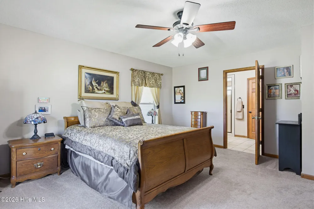 389 Beulaville Highway Richlands, NC 28574