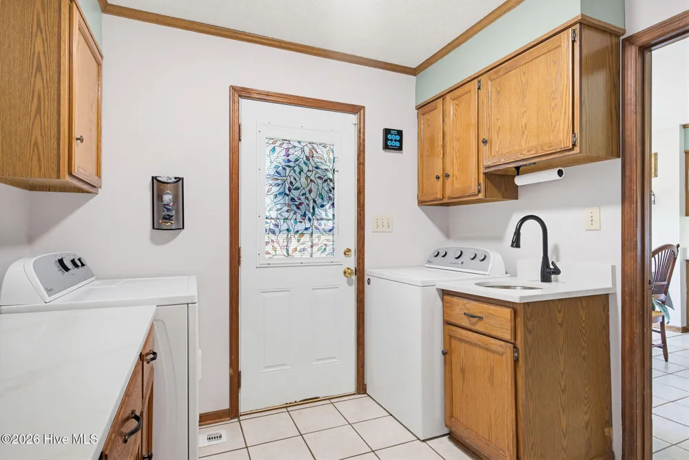 389 Beulaville Highway Richlands, NC 28574
