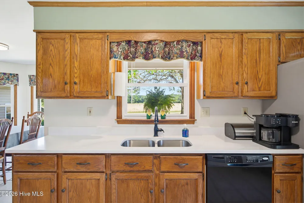 389 Beulaville Highway Richlands, NC 28574