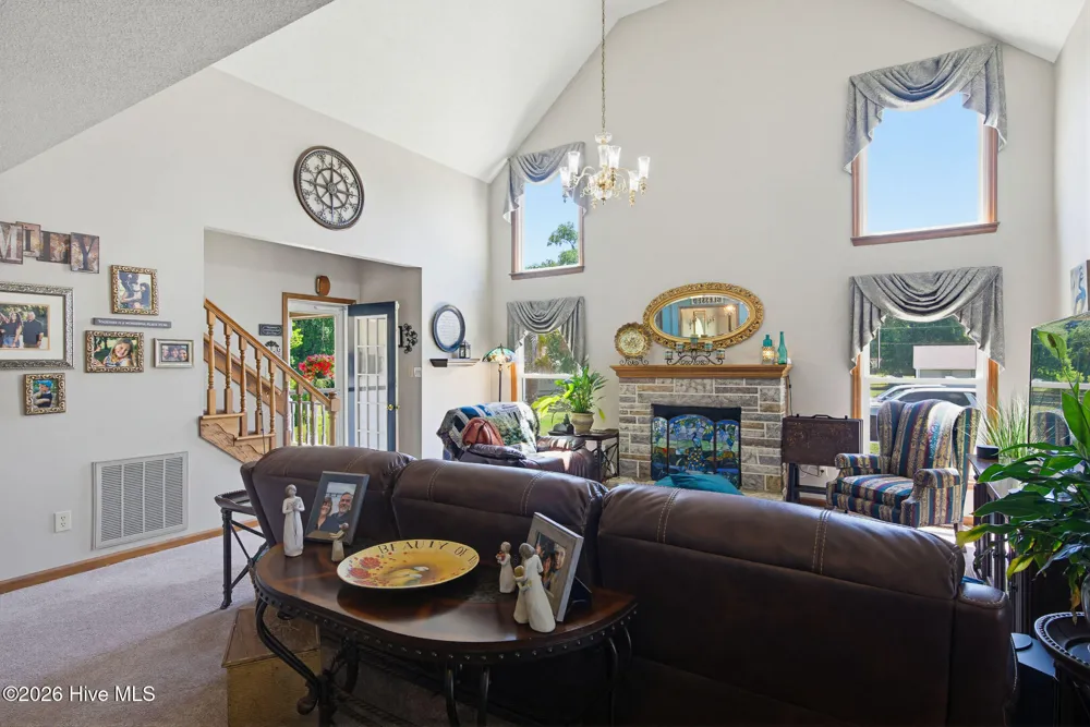 389 Beulaville Highway Richlands, NC 28574
