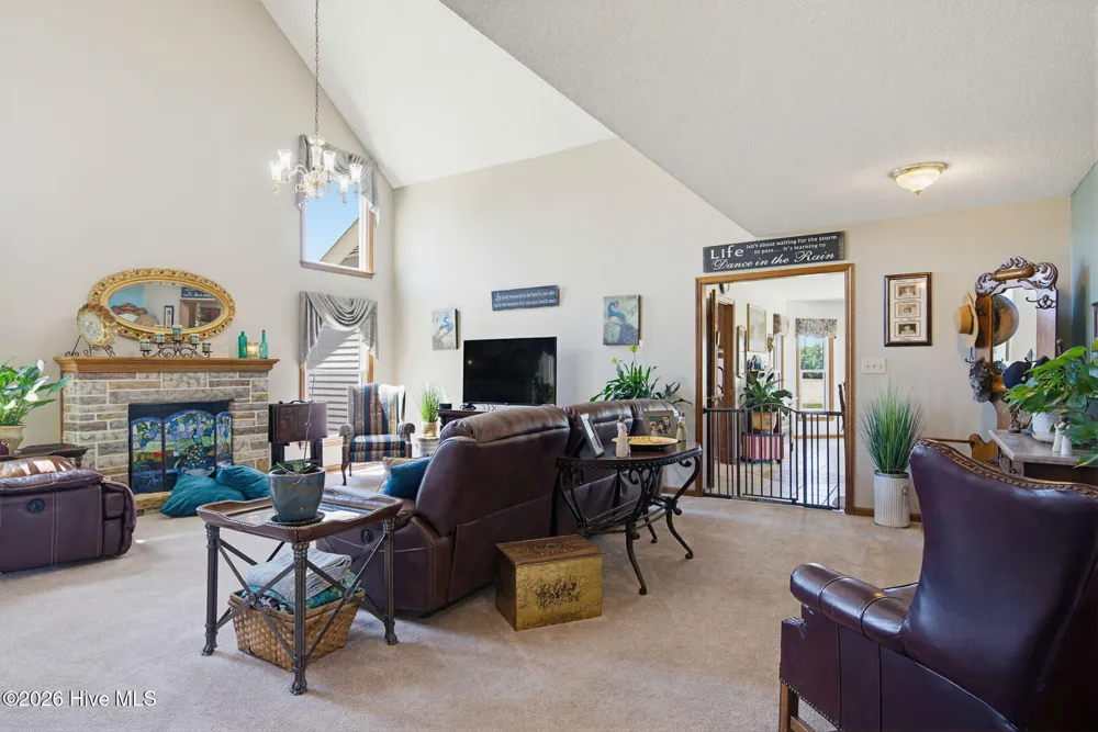 389 Beulaville Highway Richlands, NC 28574