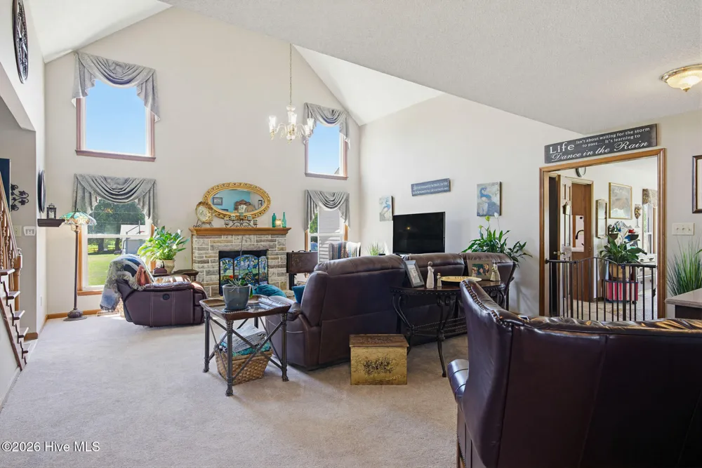 389 Beulaville Highway Richlands, NC 28574