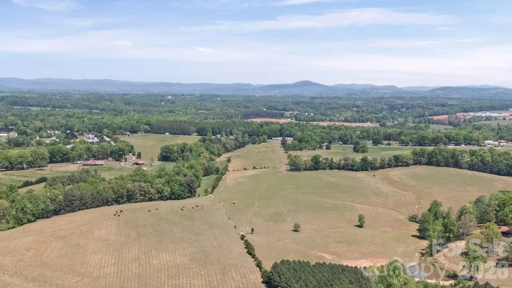1214 Mount Wesley Church Road Hiddenite, NC 28636