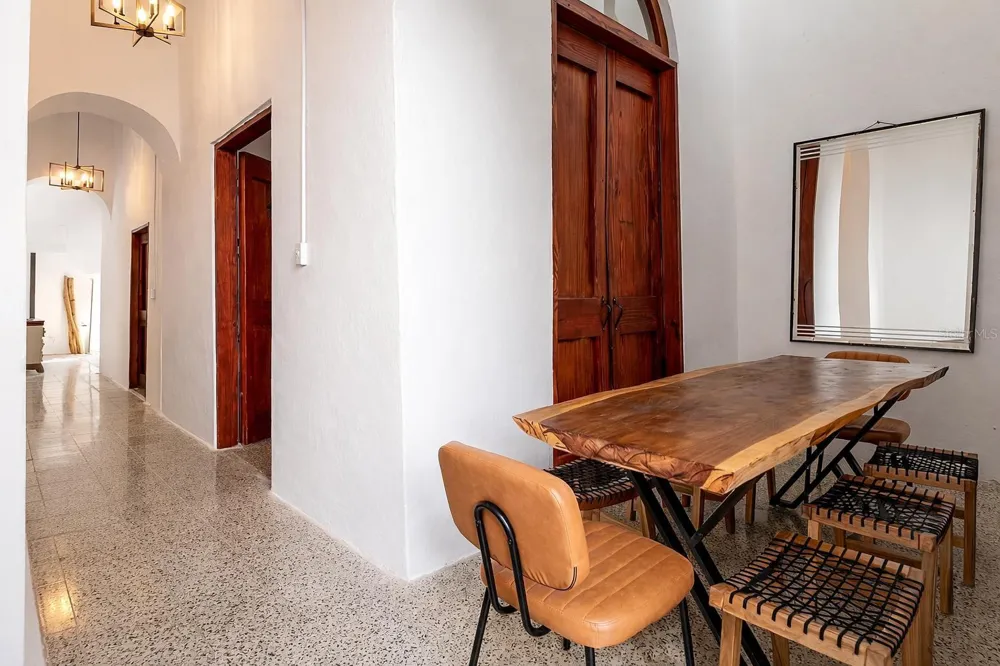 54 CALLE CRUZ #54 San Juan, PR 00901