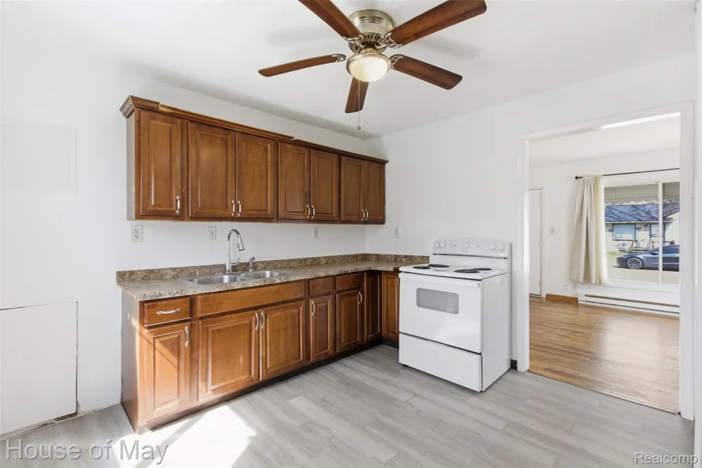 25953 Dartmouth Street Inkster City, MI 48141