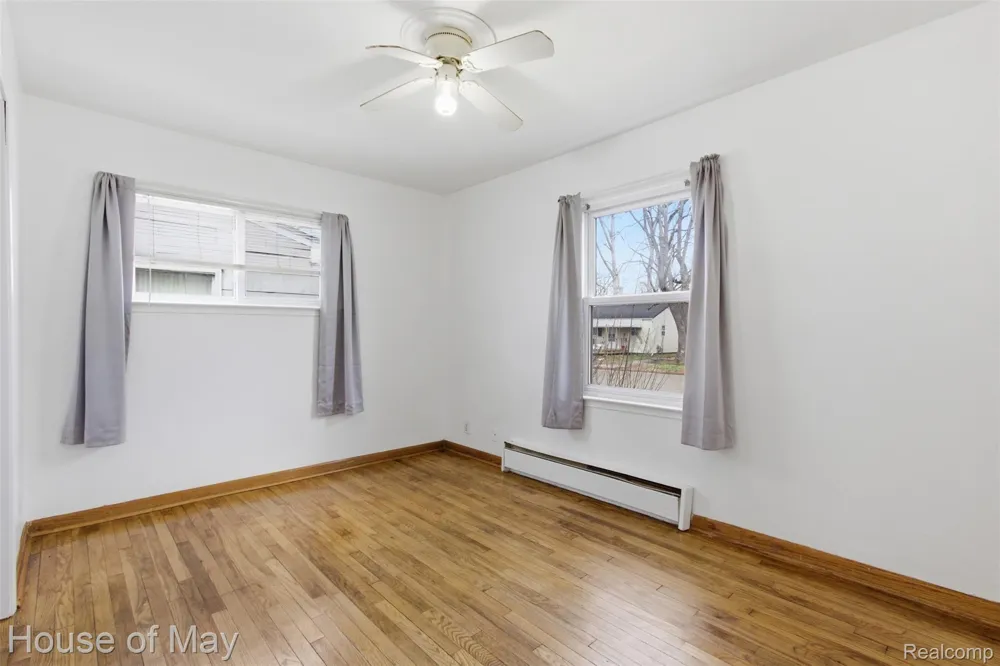 25953 Dartmouth Street Inkster City, MI 48141