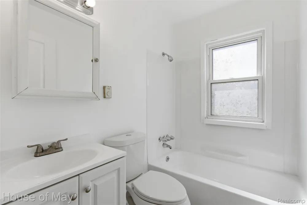 25953 Dartmouth Street Inkster City, MI 48141