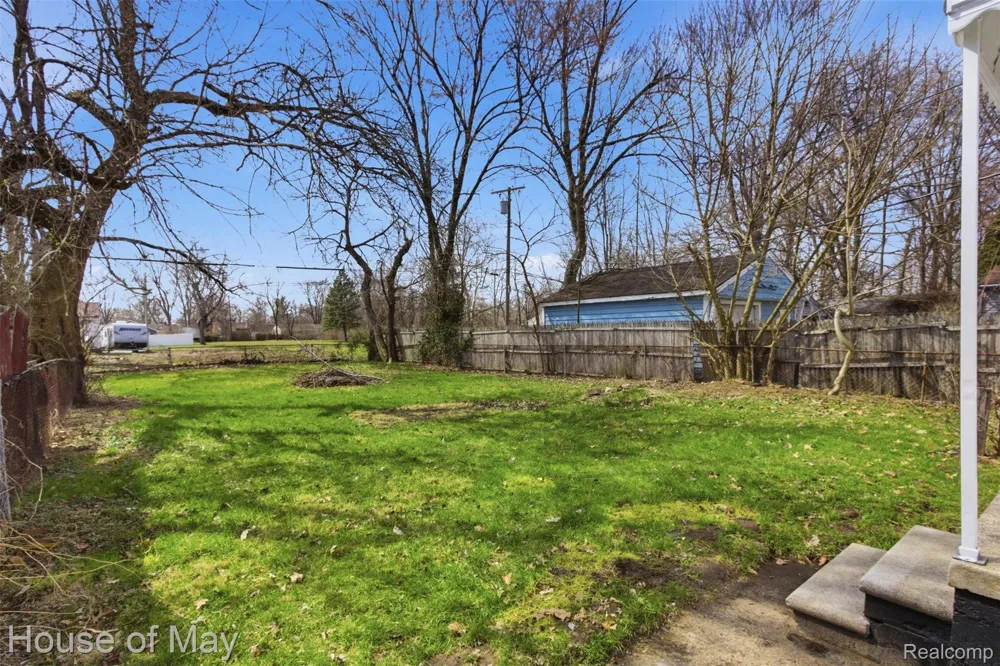 25953 Dartmouth Street Inkster City, MI 48141