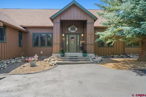 221 Waterview Lane