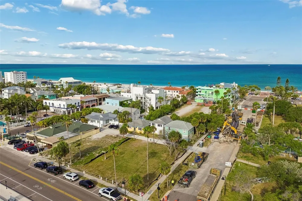 808 PASS A GRILLE WAY St Pete Beach, FL 33706
